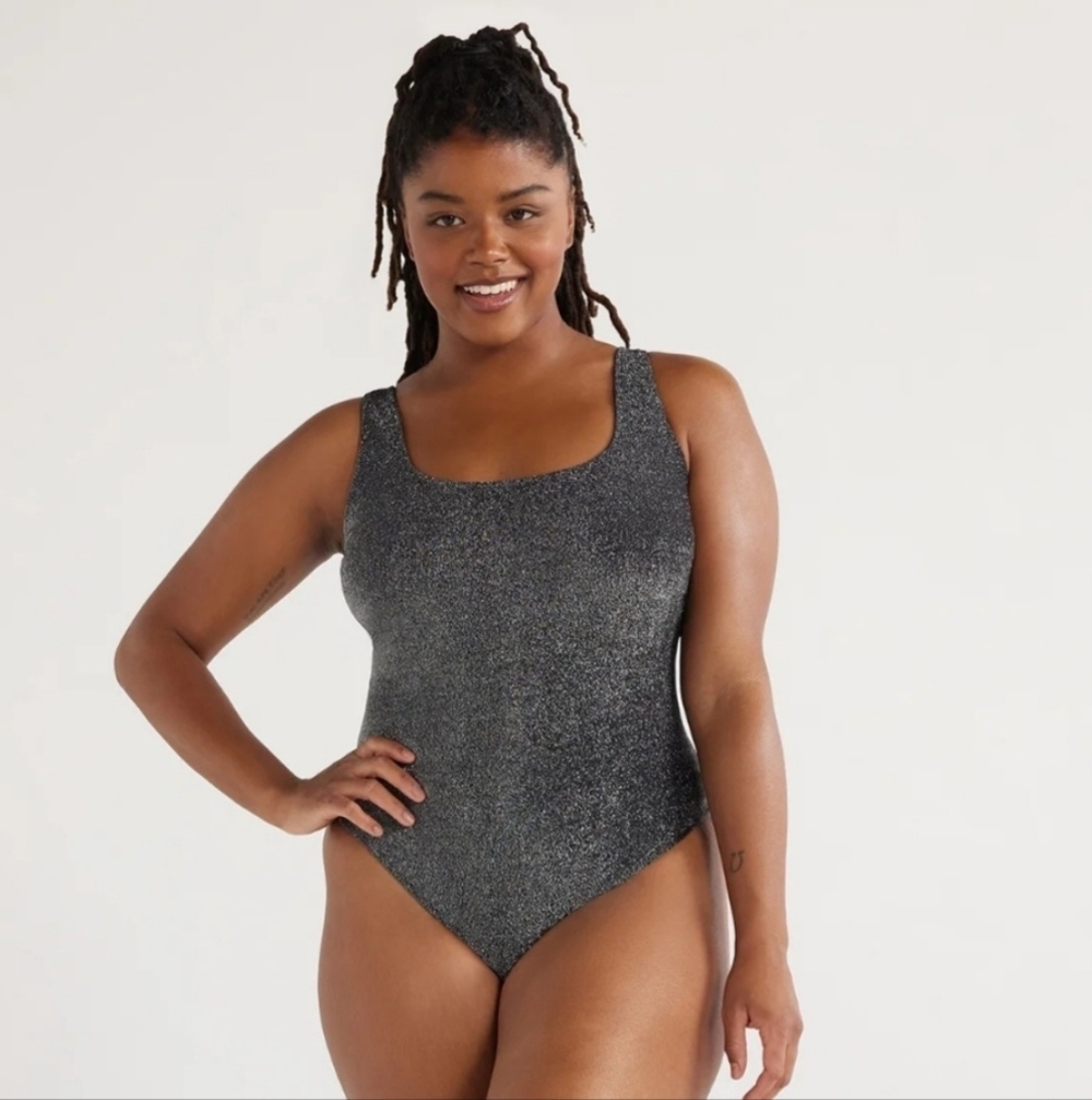 Love & Sports Women's One-Piece Swimsuit Size S